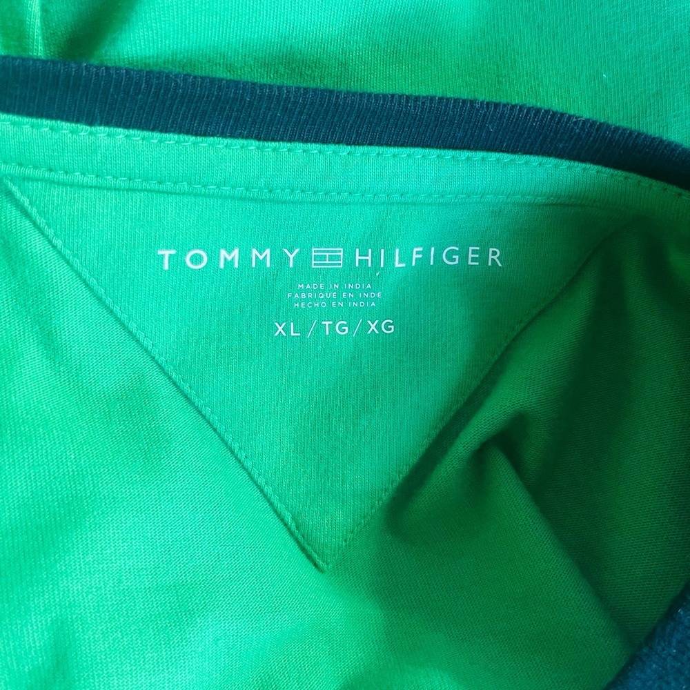 Tommy Hilfiger Men's Long Sleeve Logo T Shirt Green - Picture 6 of 6